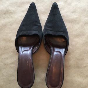 Black low heeled mules
